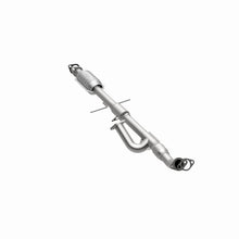 Load image into Gallery viewer, MagnaFlow Direct Fit Catalytic Converter 00 Hyundai Sonata 2.5L