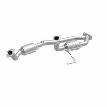 Load image into Gallery viewer, MagnaFlow Direct Fit Catalytic Converter 01-03 Windstar 3.8 OEM