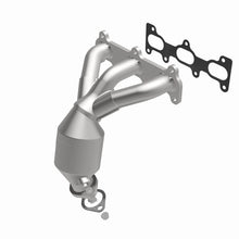 Load image into Gallery viewer, MagnaFlow Direct Fit Catalytic Converter 02-06 Hyundai Sonata 2.7L