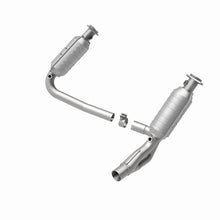 Load image into Gallery viewer, MagnaFlow 06 Mitsubishi Raider Direct Fit Catalytic Converter (California)