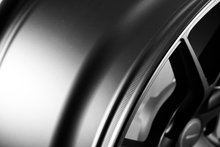 Load image into Gallery viewer, RF05RR Flow Form Matt Black 19x9.5 +40 5x120 CB72.6 Cone seat