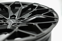 Load image into Gallery viewer, RF07 Flow Form Matt Black  20x10.5 +27 5x112  CB66.6 Ball seat