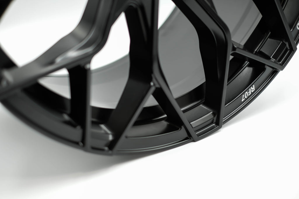 RF07 Flow Form Matt Black  20x9 +25 5x112  CB66.6 Ball seat