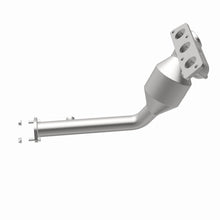 Load image into Gallery viewer, MagnaFlow Direct Fit Catalytic Converter 02-03 Freelander 2.5L