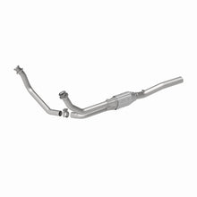 Load image into Gallery viewer, MagnaFlow Direct Fit Catalytic Converter 96-97 Dodge B1500/B2500/B3500 V8 Underbody
