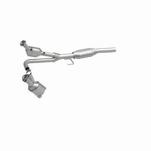 Load image into Gallery viewer, MagnaFlow Direct Fit Catalytic Converter 00-03 Dodge Dakota 3.9L