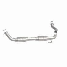 Load image into Gallery viewer, MagnaFlow Direct Fit Catalytic Converter 07-07/08 Toyota Tundra 5.7L Driver Side