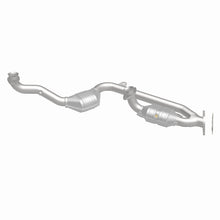 Load image into Gallery viewer, MagnaFlow Direct Fit Catalytic Converter 99-01 Continental 4.6L 50S
