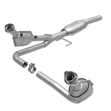 Load image into Gallery viewer, MagnaFlow Direct Fit Catalytic Converter 00-03 Dodge Dakota 3.9L