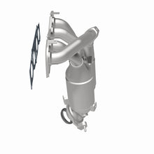 Load image into Gallery viewer, MagnaFlow Direct Fit Catalytic Converter 01-06 Toyota Highlander 2.4L