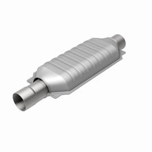 Load image into Gallery viewer, MagnaFlow Universal Catalytic Converter 2.5 Single O2 Boss