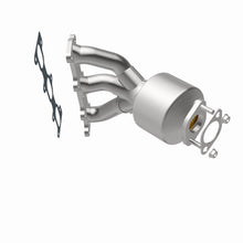 Load image into Gallery viewer, MagnaFlow Direct Fit Catalytic Converter 05-07 Kia Sportage 2.7L Passenger Side