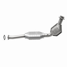 Load image into Gallery viewer, MagnaFlow DF Catalytic Conv 03-06 Ford Crown Victoria / 03-06 Lincoln Town Car 4.6L (California)