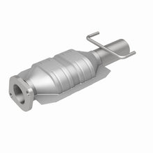 Load image into Gallery viewer, MagnaFlow Direct Fit Catalytic Converter 95-02 Lincoln Continental