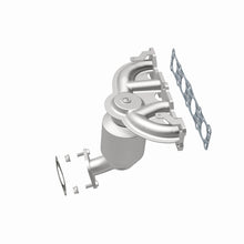 Load image into Gallery viewer, MagnaFlow Direct Fit Catalytic Converter 11-13 Kia Sorento 2.4L Manifold