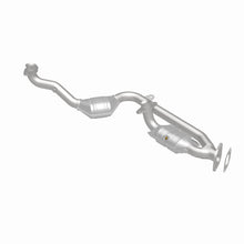 Load image into Gallery viewer, MagnaFlow Direct Fit Catalytic Converter 99-01 Continental 4.6L 50S