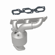 Load image into Gallery viewer, MagnaFlow Direct Fit Catalytic Converter 00-01 Mazda MPV 2.5L Manifold