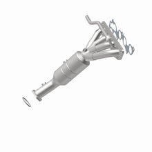 Load image into Gallery viewer, MagnaFlow Direct Fit Catalytic Converter 2006 Ford Fusion/Mercury Milan 2.3L
