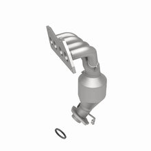 Load image into Gallery viewer, MagnaFlow Direct Fit Catalytic Converter 09 Toyota Venza 2.7L