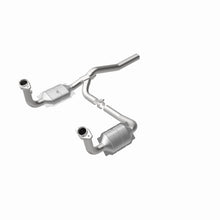 Load image into Gallery viewer, MagnaFlow Direct Fit Catalytic Converter 07-11 Dodge Nitro 4.0L