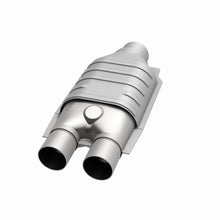 Load image into Gallery viewer, MagnaFlow Universal Catalytic Converter 2.5/2 S/D