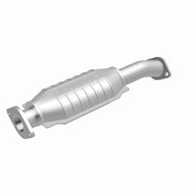 Load image into Gallery viewer, MagnaFlow Direct Fit Catalytic Converter 00-01 MPV 2.5L rr OEM