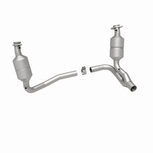 Load image into Gallery viewer, MagnaFlow Direct Fit Catalytic Converter 04 Dakota 3.7/4.7 4WD OEM