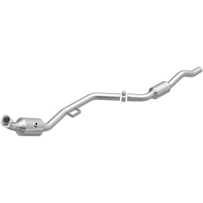 MagnaFlow Direct Fit Catalytic Converter OEM 2007 Mercedes-Benz E350 Underbody - 69.125in Length 5411666