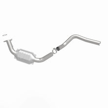 Load image into Gallery viewer, MagnaFlow Direct Fit Catalytic Converter 03-06 Hummer H2 6.0L D/S