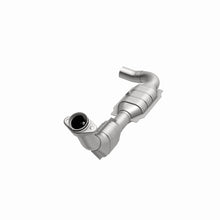 Load image into Gallery viewer, MagnaFlow Direct Fit Catalytic Converter 99 F150 4.6L V8 D/S 2WD