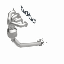 Load image into Gallery viewer, MagnaFlow Direct Fit Catalytic Converter 05-11 Volvo XC90 4.4L Front