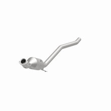 Load image into Gallery viewer, MagnaFlow Direct Fit Catalytic Converter 2006-2011 R350 3.5 L Underbody