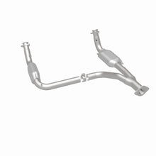 Load image into Gallery viewer, MagnaFlow Direct Fit Catalytic Converter 00-01Tahoe/Yukon V8 5.7L