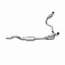 Load image into Gallery viewer, MagnaFlow Direct Fit Catalytic Converter 01 Dodge Dakota 3.9L 4WD