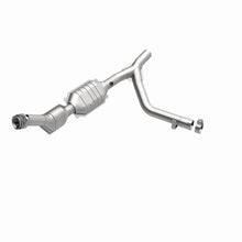 Load image into Gallery viewer, MagnaFlow Direct Fit Catalytic Converter 01 Ford Trucks 5.4L