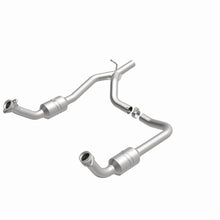 Load image into Gallery viewer, MagnaFlow Direct Fit Catalytic Converter 2009-2014 E-150 4.6 L Underbody
