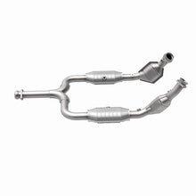 Load image into Gallery viewer, MagnaFlow Direct Fit Catalytic Converter 01-04 Ford Mustang 3.8L CA