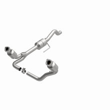 Load image into Gallery viewer, MagnaFlow Direct Fit Catalytic Converter 00-03 Dodge Durango 4.7L