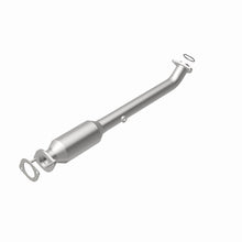 Load image into Gallery viewer, MagnaFlow Direct Fit Catalytic Converter 05-13 Nissan Frontier 2.5L
