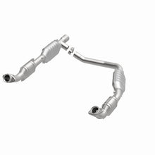Load image into Gallery viewer, MagnaFlow Direct Fit Catalytic Converter 05-07 Ford E-250/E-350 Econoline V8 5.4L