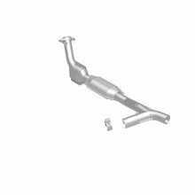 Load image into Gallery viewer, MagnaFlow Direct Fit Catalytic Converter 98 Ford Expedition 5.4L