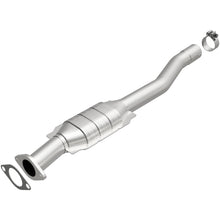 Load image into Gallery viewer, MagnaFlow Direct Fit Catalytic Converter 2011-2012 EQUINOX 3.0L Underbody