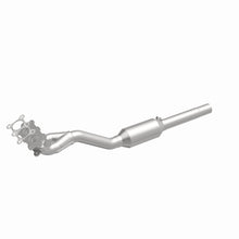 Load image into Gallery viewer, MagnaFlow Direct Fit Catalytic Converter 98-03 VW Beetle 2.0L