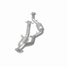Load image into Gallery viewer, MagnaFlow Direct Fit Catalytic Converter 96-99 Ford Taurus3.0L 50S