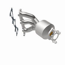 Load image into Gallery viewer, MagnaFlow Direct Fit Catalytic Converter 05-07 Kia Sportage 2.7L Passenger Side