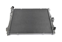 Load image into Gallery viewer, CSF 2006 BMW 325 / 07-09 BMW 328 / 06-10 BMW 330 / 09-10 BMW Z4 Radiator - GTR Auto