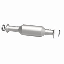 Load image into Gallery viewer, MagnaFlow Direct Fit Catalytic Converter 97-01 Honda CR-V 2.0L