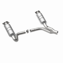 Load image into Gallery viewer, MagnaFlow Direct Fit Catalytic Converter Raider 2006 8 4.7L