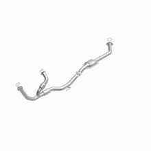Load image into Gallery viewer, MagnaFlow Direct Fit Catalytic Converter 98-00 Sienna 3.0L