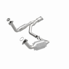 Load image into Gallery viewer, MagnaFlow Direct Fit Catalytic Converter 06-09 TB/Envoy 5.3/6.0 OEM